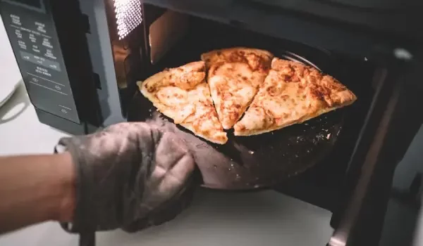 How to reheat pizza in oven – Great Tips reheating in 2023