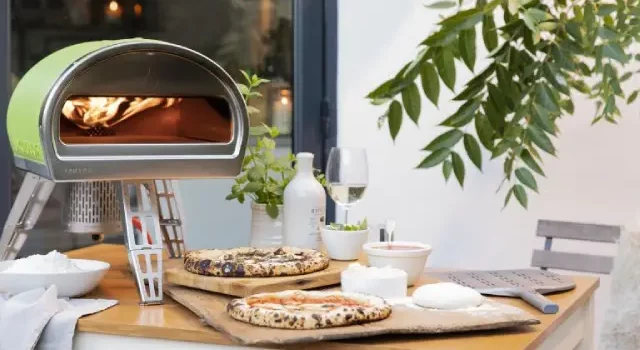 How to use a pizza oven